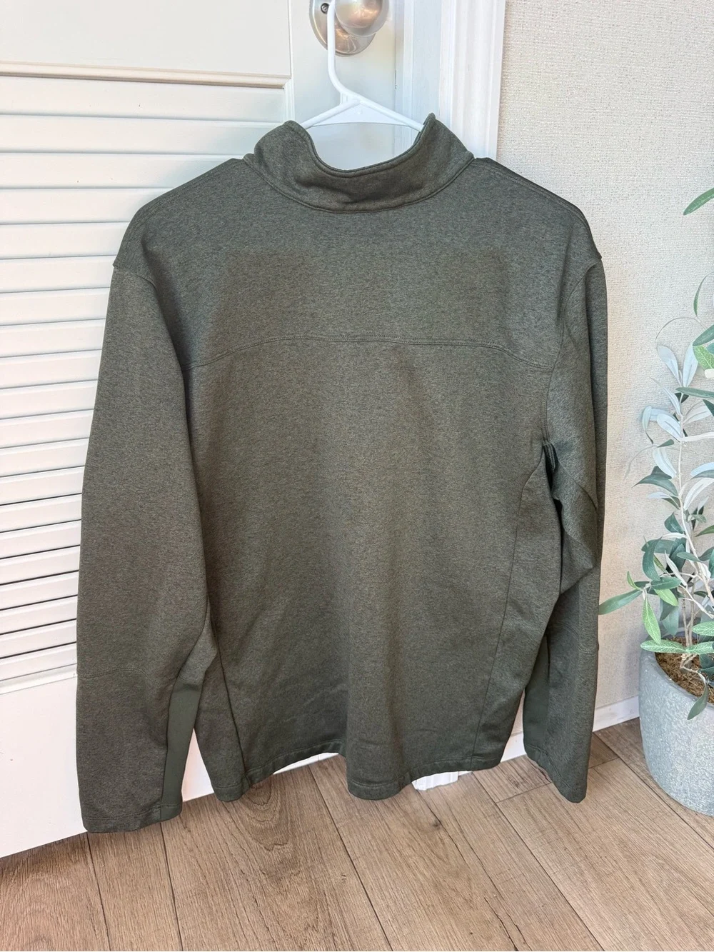 The North Face Men’s Olive Green Zip-Front Pullover